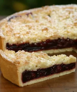 Crostata fatta con la confettura di ciliegie extra 45%