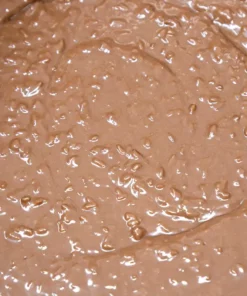 Crema al cioccolato al latte e cocco con fiocchi di cocco