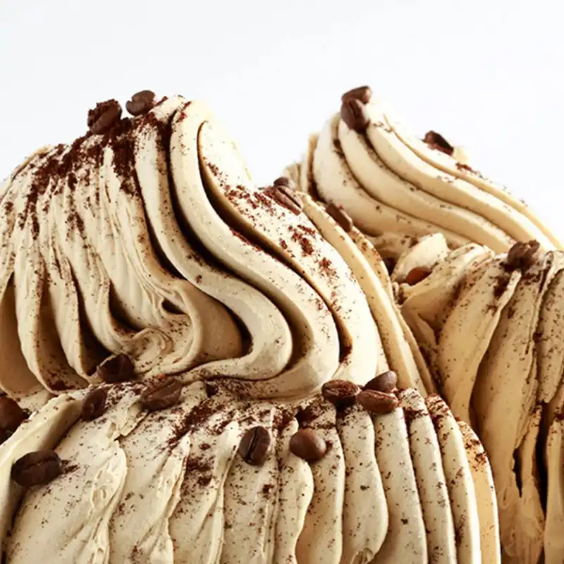 Gelato aromatizzato con la pasta caffè