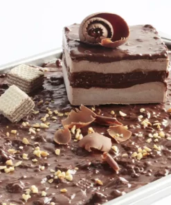 Applicazioni della crema cacao e nocciola con granella di nocciola e wafer sia per semifreddo che per gelato