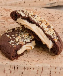 Cookies farciti con la crema alla mandorla