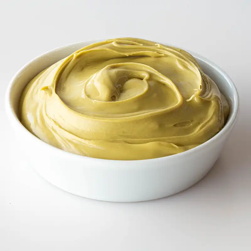 Crema al pistacchio 15% in un contenitore
