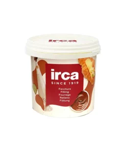 Fusto contenente il pralinato al cioccolato bianco con crepes