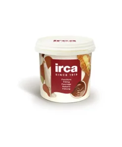 Fusto contenente la crema latte e nocciola