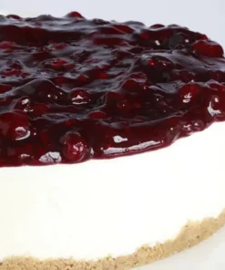 Semifreddo ricoperto dalla composta di frutti di bosco interi al 70% di frutta