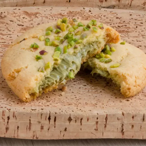 Biscotti farciti con la crema al pistacchio 18%