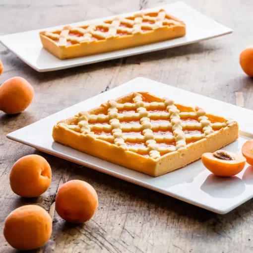 Crostata con la confettura di albicocche al 35%