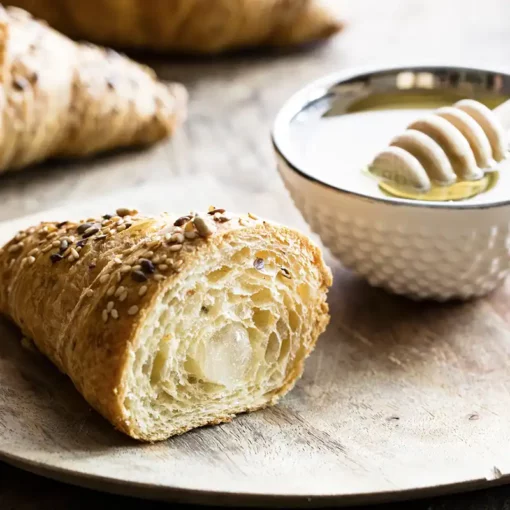 Croissant farcito con la crema al miele