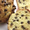 Dolci con inclusioni di gocce di surrogato di cioccolato fondente
