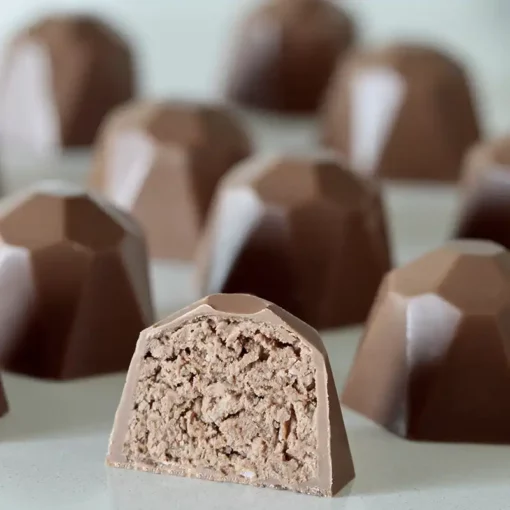 Praline con il pralinato al ciocciolato gianduia con crepes